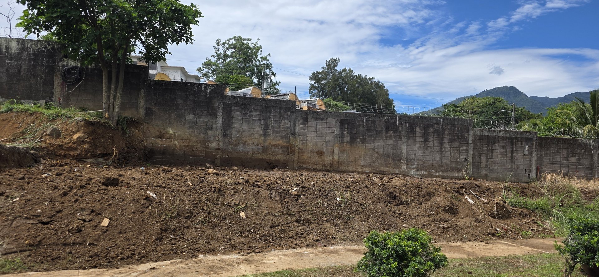 Terreno plano listo para construir en la entrada de Rivergrand, Escazú